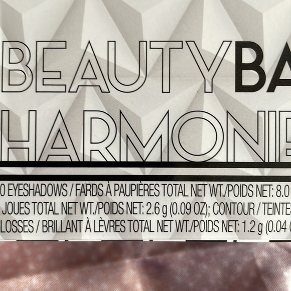 Beauty Balance 45 piece Coffret — lips, cheeks and eyes! BNIB - Picture 4 of 8